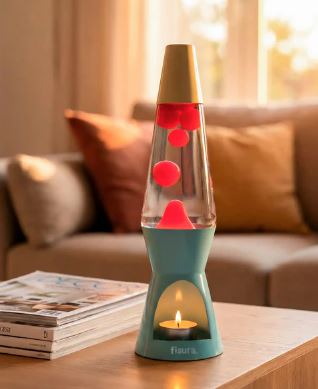 Theelicht lavalamp met lichtblauwe voet, rode was en beige kap